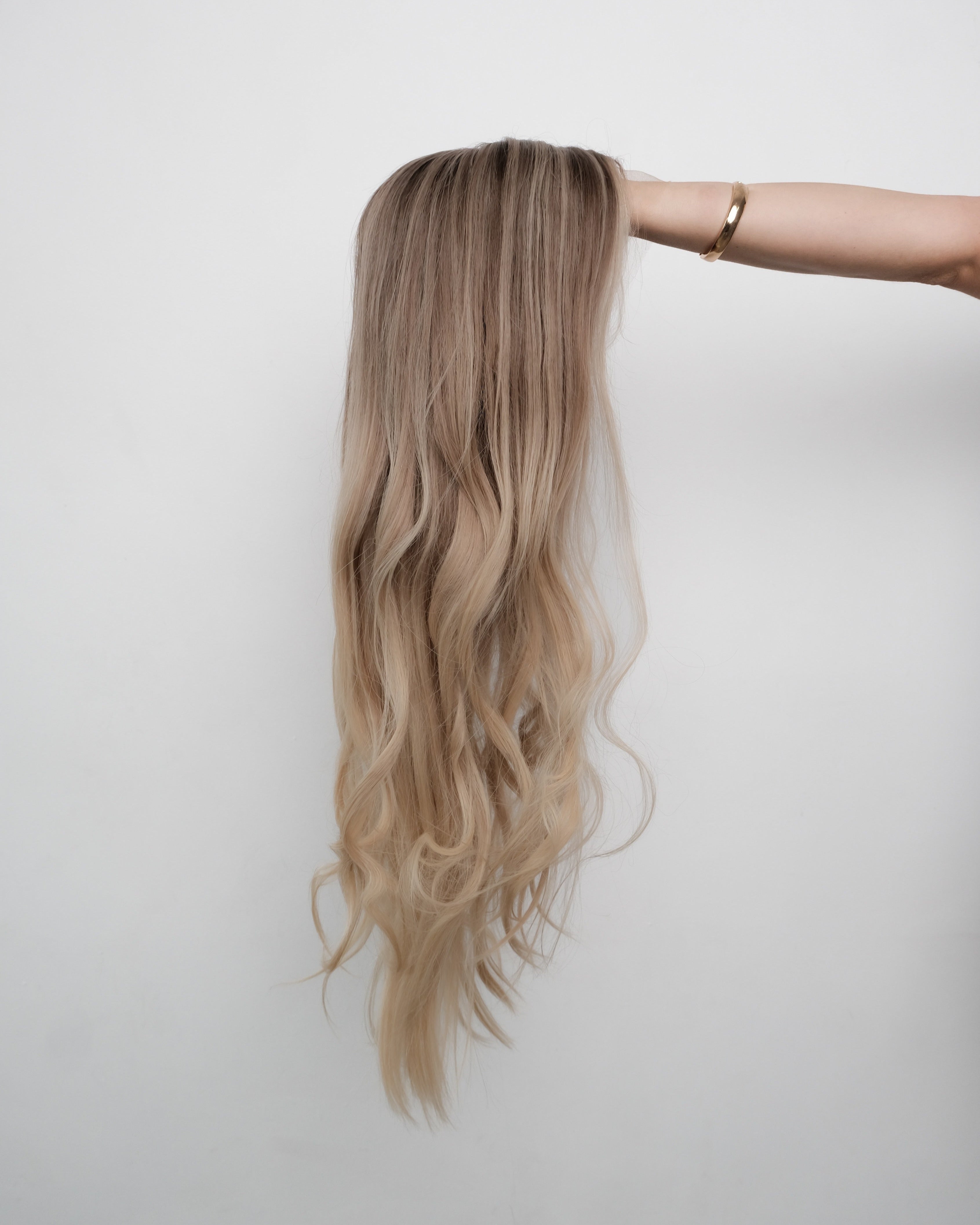 Luna Long Wavy Blonde Balayage