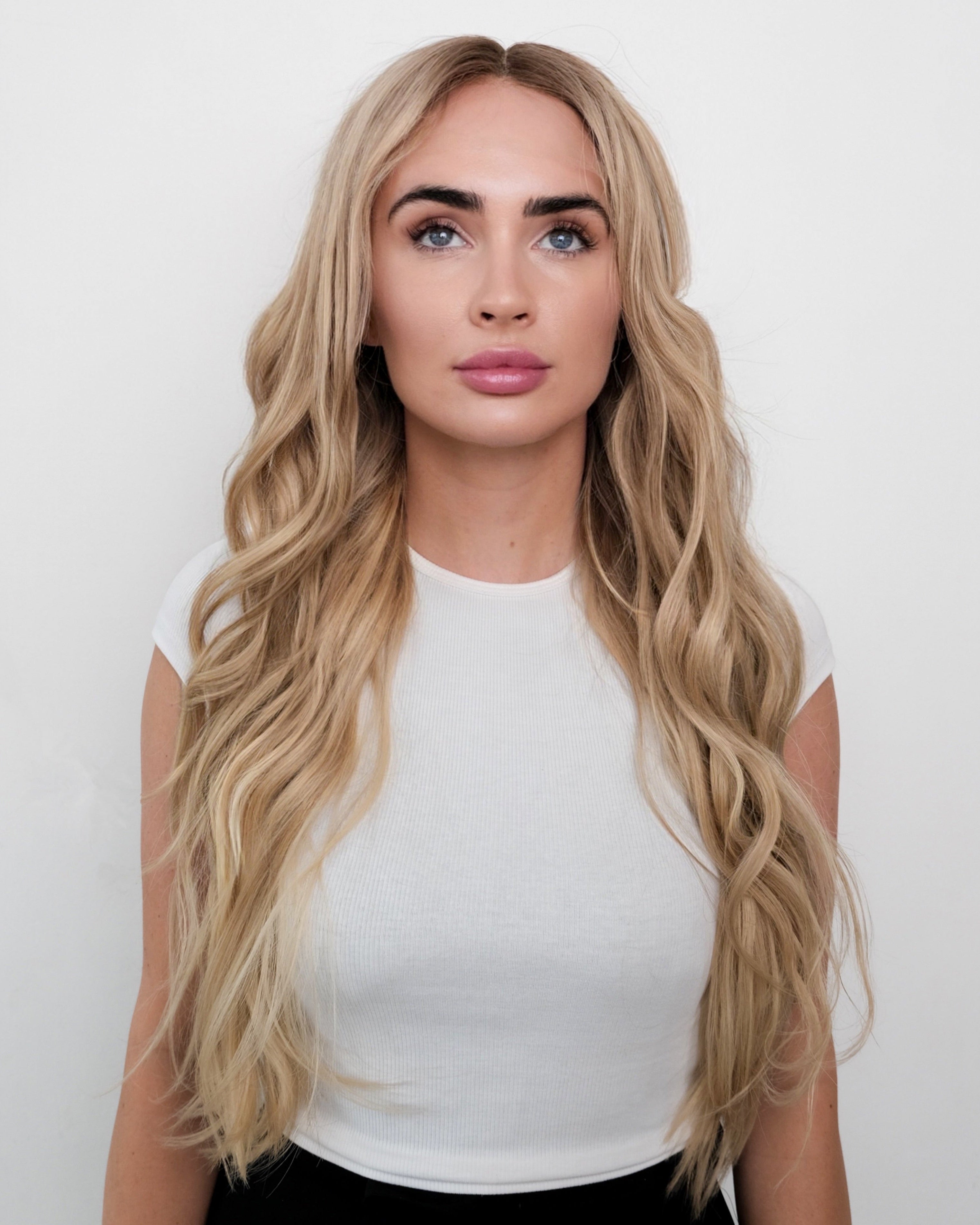 Sienna Long Wavy Blonde
