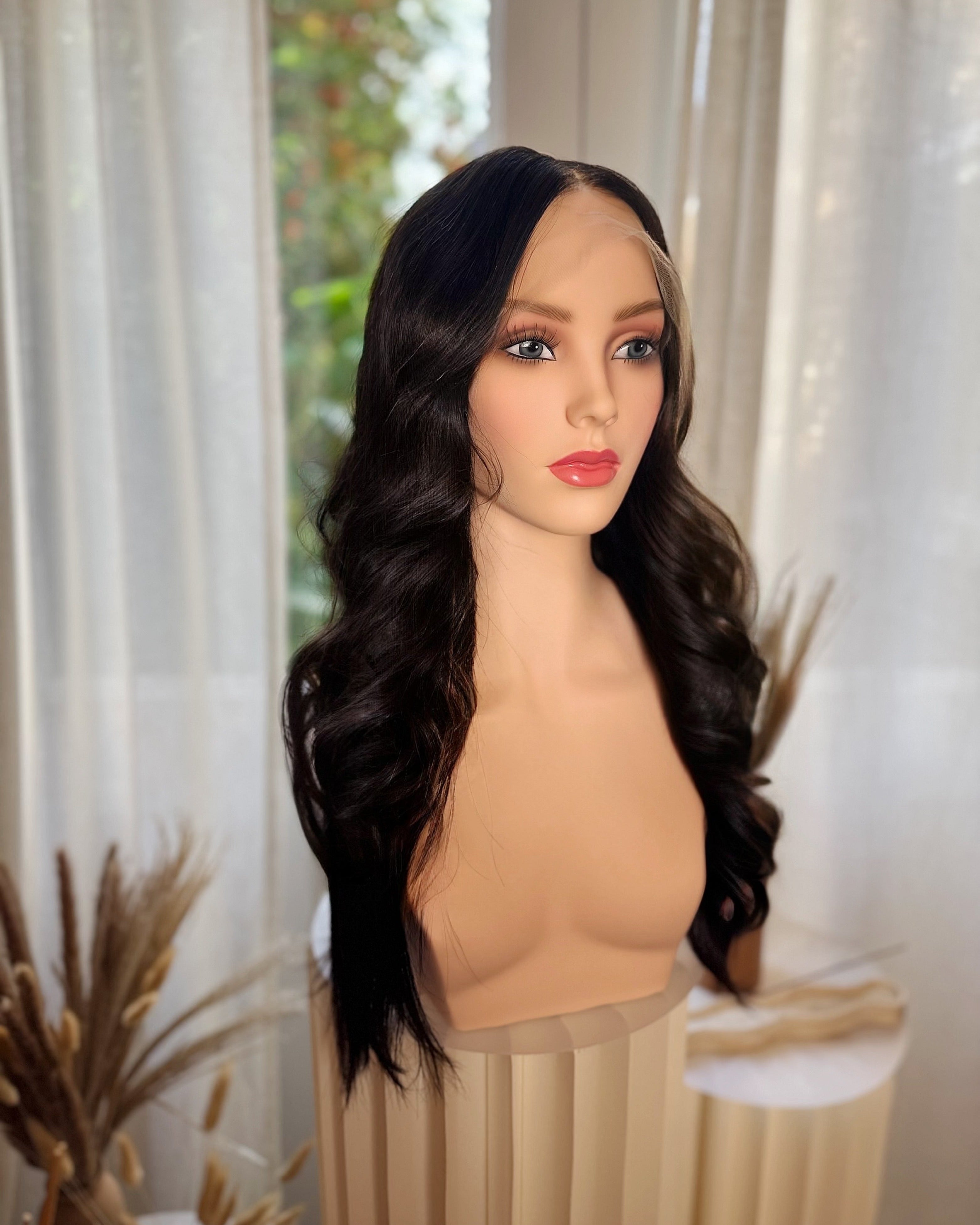 Novara Long Natural Black Waves